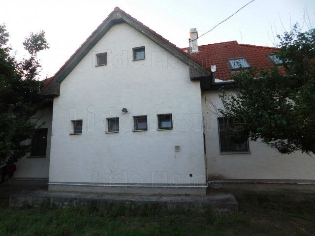 Eladó családi ház, Abában 48.999 M Ft, 8 szobás