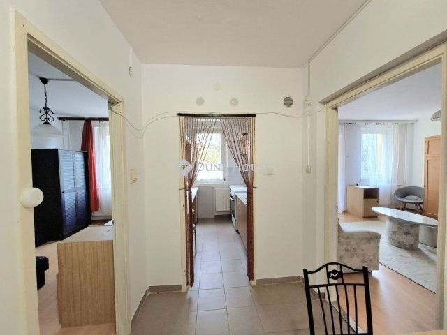 Eladó panellakás, Székesfehérvárott 50.5 M Ft, 2 szobás