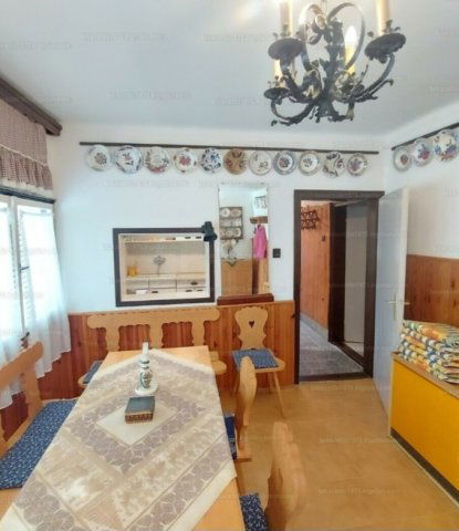 Eladó családi ház, Vonyarcvashegyen 75 M Ft, 6 szobás