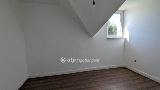 Eladó téglalakás, Velencén 91.125 M Ft, 3 szobás