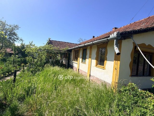 Eladó családi ház, Csökmőn 7.5 M Ft, 2+1 szobás
