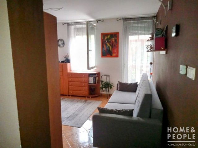 Eladó téglalakás, Szegeden 85 M Ft, 2 szobás