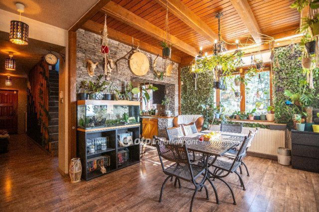 Eladó családi ház, Fóton 174.9 M Ft, 6 szobás