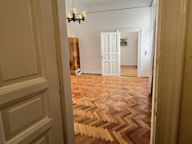Eladó téglalakás, Budapesten, V. kerületben 149 M Ft, 3 szobás