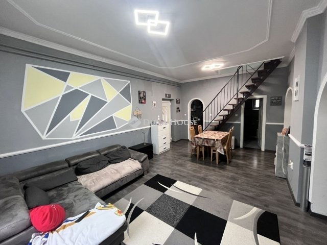 Eladó családi ház, Tökölön 89.9 M Ft, 4 szobás