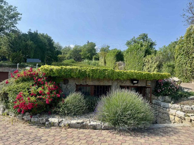 Eladó mezogazdasagi ingatlan, Alsóörsön 119.9 M Ft