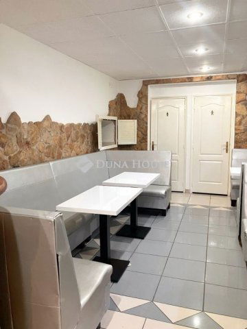 Eladó üzlethelyiség, Nyíregyházán 49 M Ft