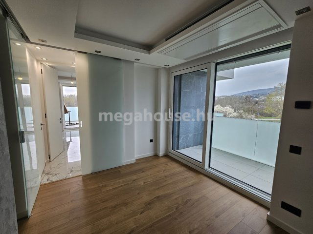 Eladó téglalakás, Budapesten, XI. kerületben 236.39 M Ft