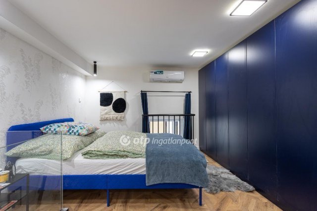 Eladó téglalakás, Budapesten, VI. kerületben 48 M Ft, 2 szobás