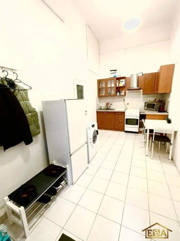 Kiadó téglalakás, albérlet, IX. kerületben, Kálvin téren
