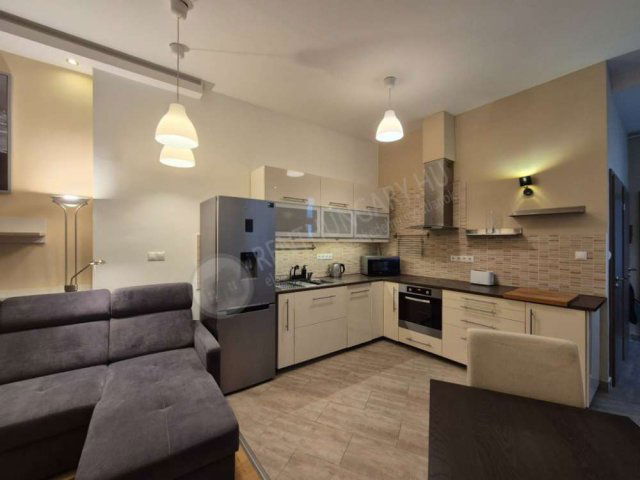 Kiadó téglalakás, albérlet, VII. kerületben, Nyár utcában