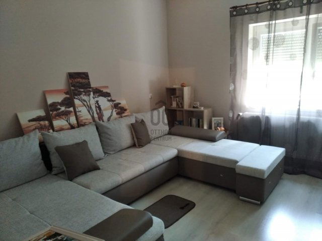 Eladó családi ház, Szolnokon 40.5 M Ft, 2 szobás