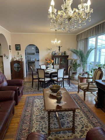 Eladó családi ház, Szegeden 249 M Ft, 5 szobás