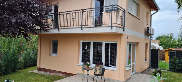 Kiadó sorház, albérlet, Budapesten, XXII. kerületben, 2+1 szobás