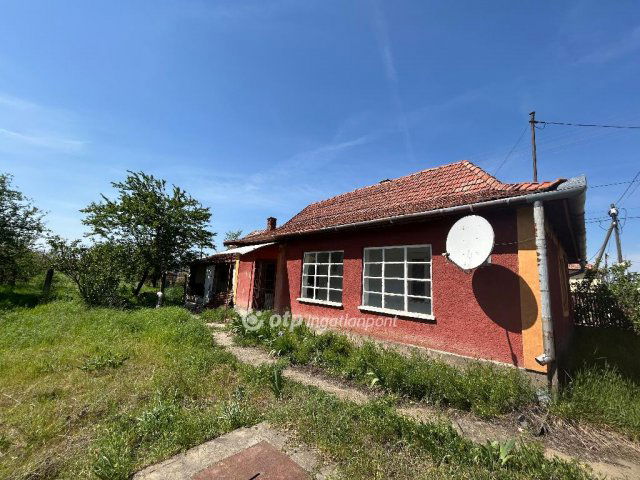 Eladó családi ház, Hosszúpályin 8.99 M Ft, 2 szobás