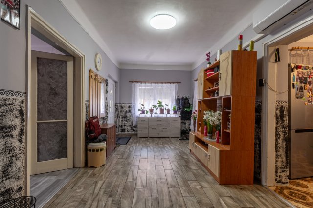 Eladó családi ház, Bánhorvátiban 37 M Ft, 3 szobás