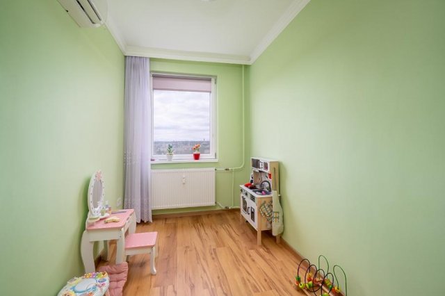 Eladó panellakás, Budapesten, XXI. kerületben 82.9 M Ft