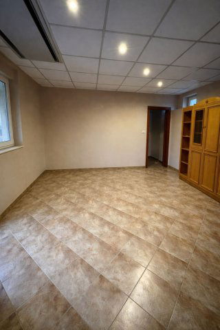 Eladó családi ház, Dunaharasztin 139.9 M Ft, 10 szobás