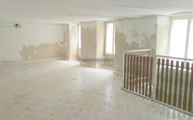 Eladó ipari ingatlan, Budapesten, VIII. kerületben, Baross utcában