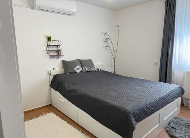 Eladó családi ház, Pilisvörösváron 94.7 M Ft, 5 szobás