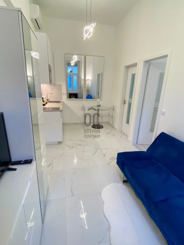 Eladó téglalakás, Budapesten, V. kerületben 38.5 M Ft, 1 szobás