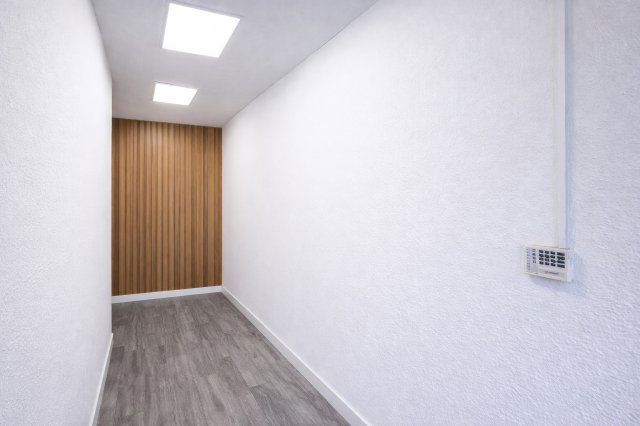 Kiadó üzlethelyiség, Dunaújvárosban, Dózsa György úton