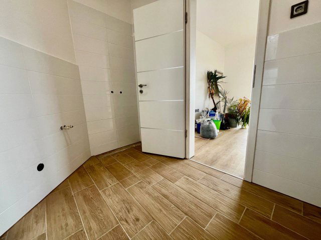 Kiadó téglalakás, albérlet, Pécsett 450 E Ft / hó, 3 szobás