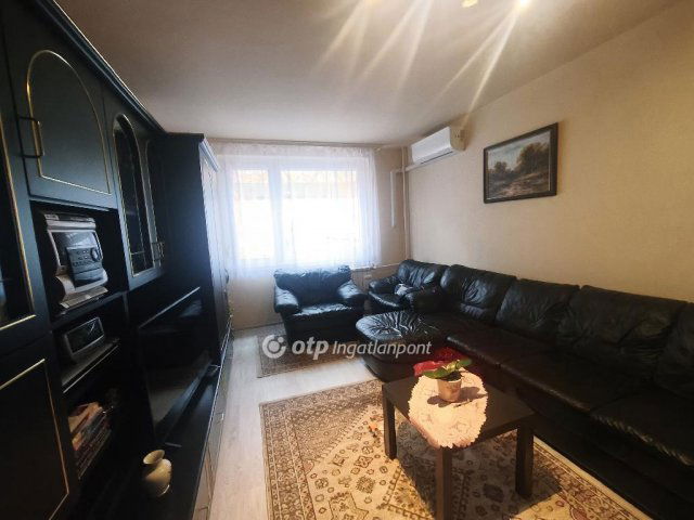 Eladó panellakás, Budapesten, XI. kerületben 92 M Ft, 2+1 szobás