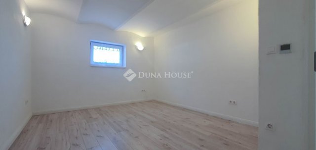 Eladó ipari ingatlan, Sopronban 30 M Ft, 4 szobás