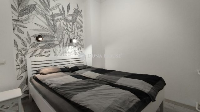 Eladó téglalakás, Budapesten, VI. kerületben, Benczúr utcában