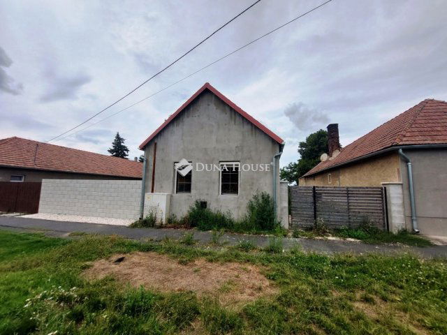 Eladó családi ház, Pálin 24.9 M Ft, 2 szobás