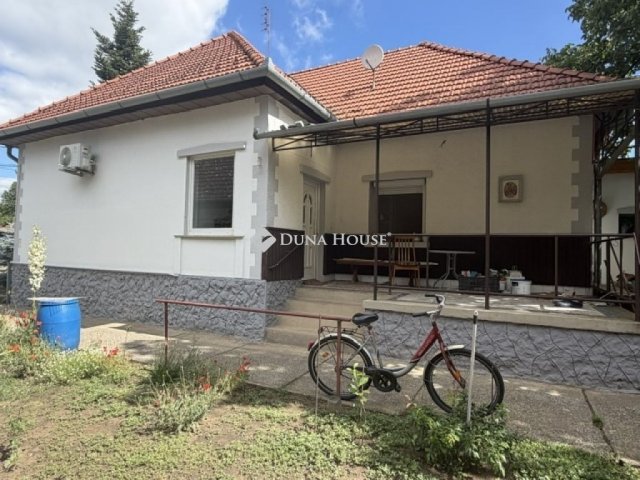 Eladó családi ház, Üllőn 89.9 M Ft, 2 szobás