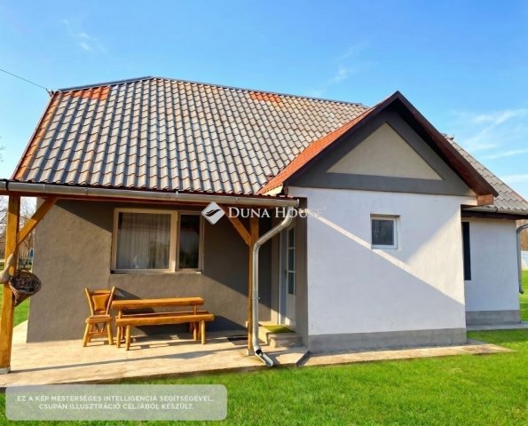 Eladó családi ház, Ladánybenén 44.5 M Ft, 3 szobás