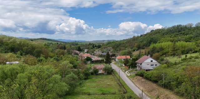 Eladó családi ház, Kisecseten 15.9 M Ft, 3 szobás