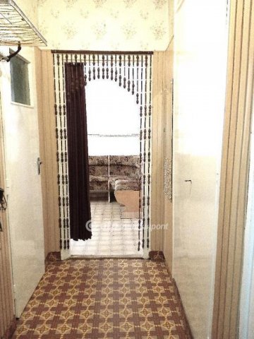 Eladó téglalakás, Ajkán 35.5 M Ft, 2 szobás