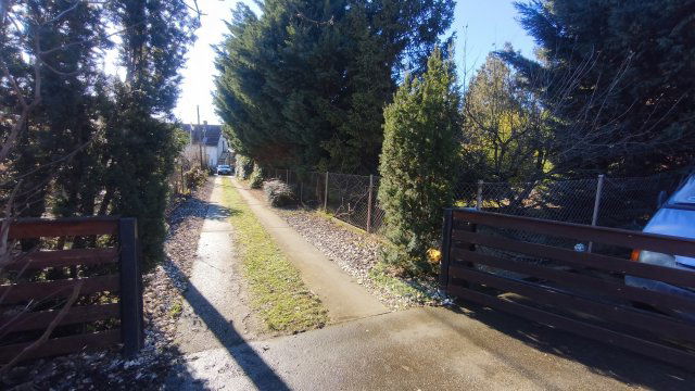 Eladó családi ház, Csömörön 89.9 M Ft, 2+1 szobás