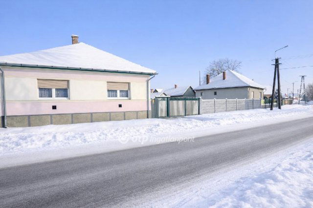 Eladó családi ház, Létavértesen 39.5 M Ft, 2 szobás