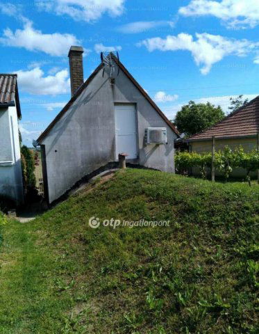 Eladó nyaraló, Lánycsókon 12 M Ft, 1 szobás