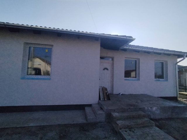 Eladó családi ház, Kiskunlacházán 59.9 M Ft, 4 szobás