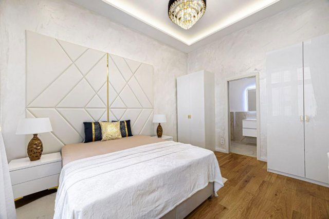 Kiadó téglalakás, albérlet, V. kerületben, Honvéd utcában