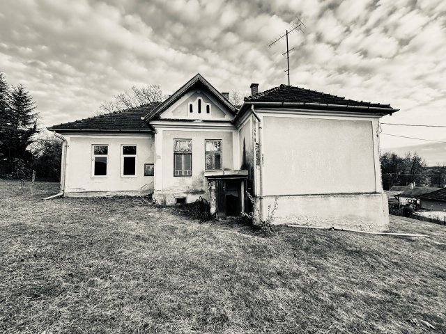 Eladó családi ház, Őriszentpéteren 49.9 M Ft, 5+1 szobás