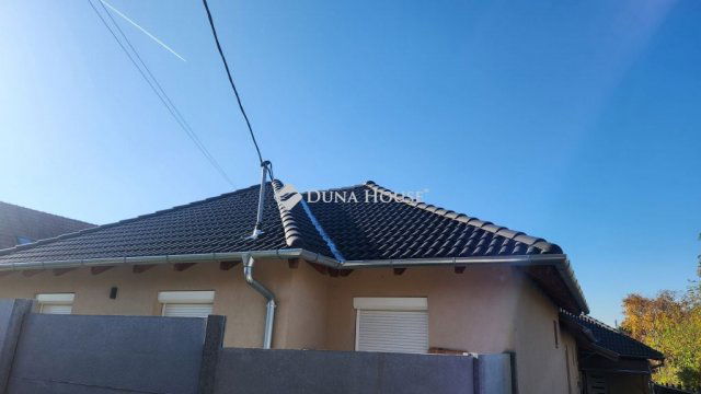 Eladó családi ház, Tökölön 82 M Ft, 4 szobás