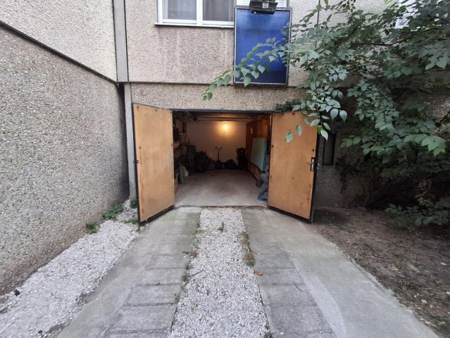 Eladó garázs, Tatabányán 10.8 M Ft / költözzbe.hu