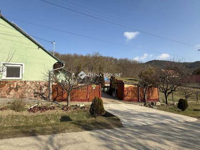 Eladó családi ház, Gyermelyen 69.9 M Ft, 6 szobás