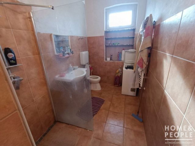 Eladó családi ház, Üllésen 35.5 M Ft, 3 szobás