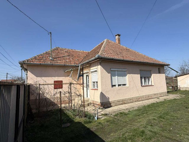 Eladó családi ház, Gyulán 25.9 M Ft, 2+2 szobás