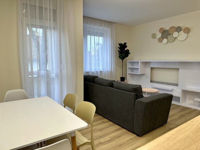 Kiadó téglalakás, albérlet, Győrött 250 E Ft / hó, 2 szobás