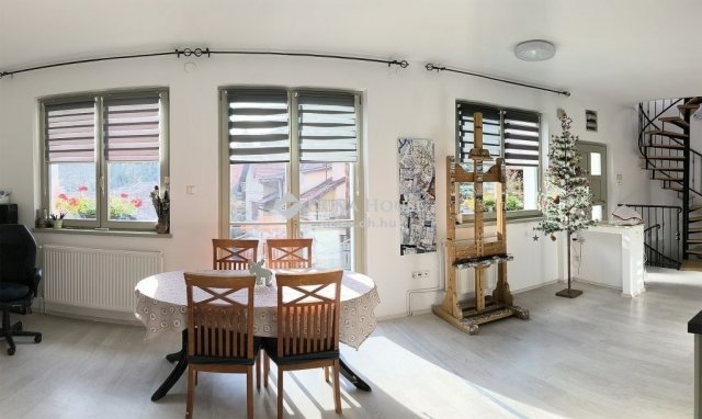 Eladó családi ház, Szentendrén 228 M Ft, 4 szobás