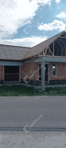 Eladó ikerház, Várbalogon 86.1 M Ft, 3 szobás