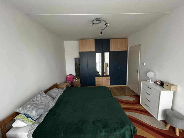 Eladó panellakás, Pécsett 65.9 M Ft, 3 szobás